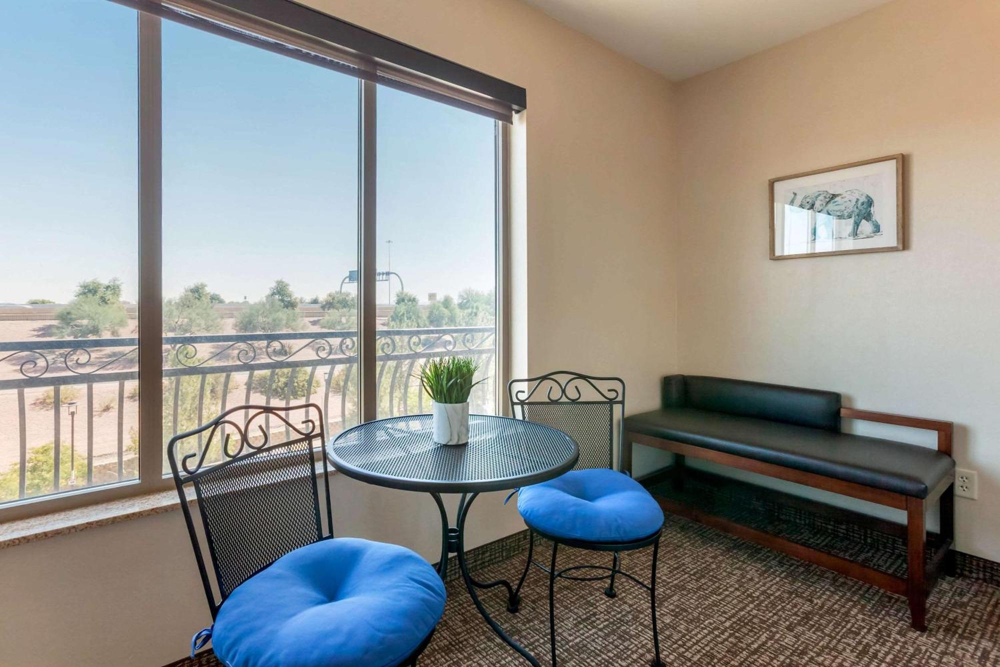 Comfort Suites Glendale - State Farm Stadium Area Eksteriør bilde