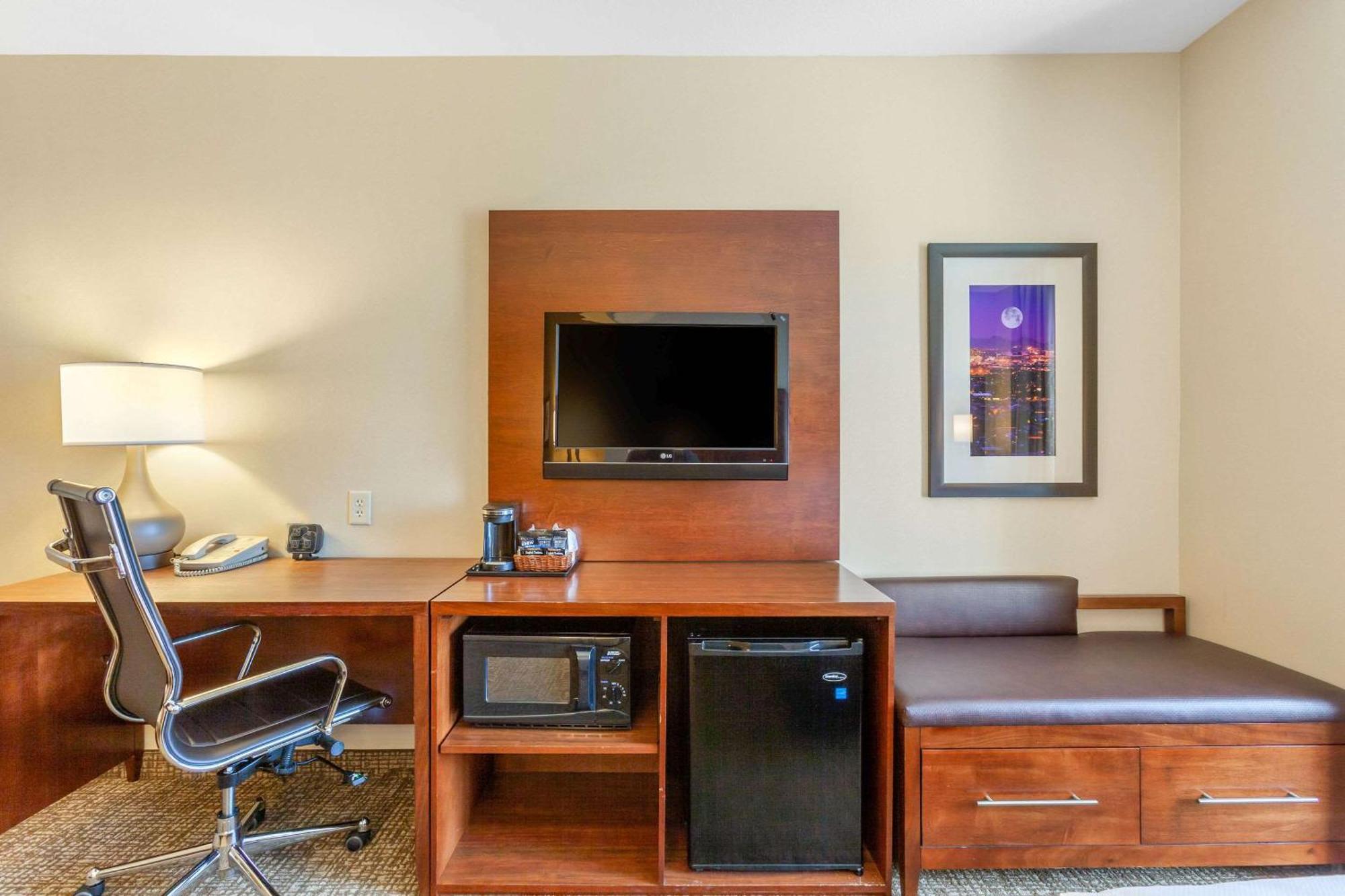 Comfort Suites Glendale - State Farm Stadium Area Eksteriør bilde